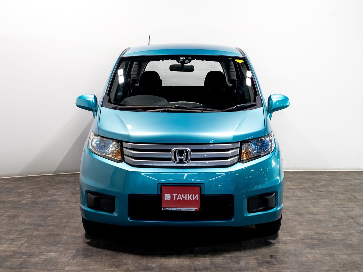 Honda Freed Spike 2011 - фото автомобиля