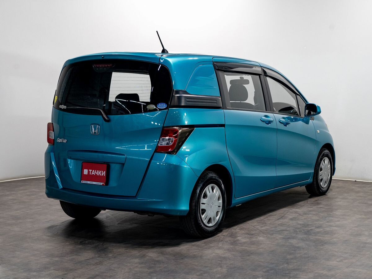 Honda Freed Spike 2011 - фото автомобиля