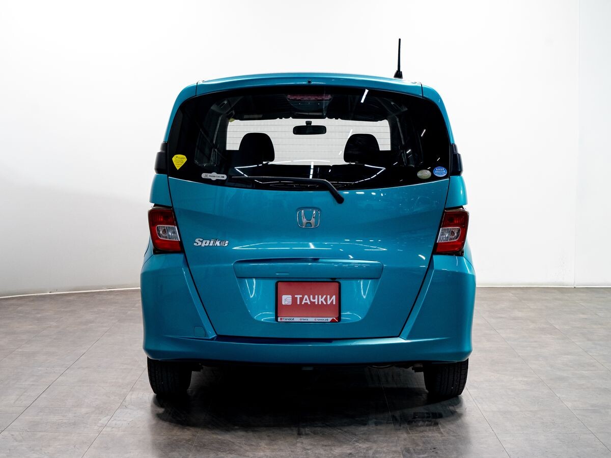 Honda Freed Spike 2011 - фото автомобиля