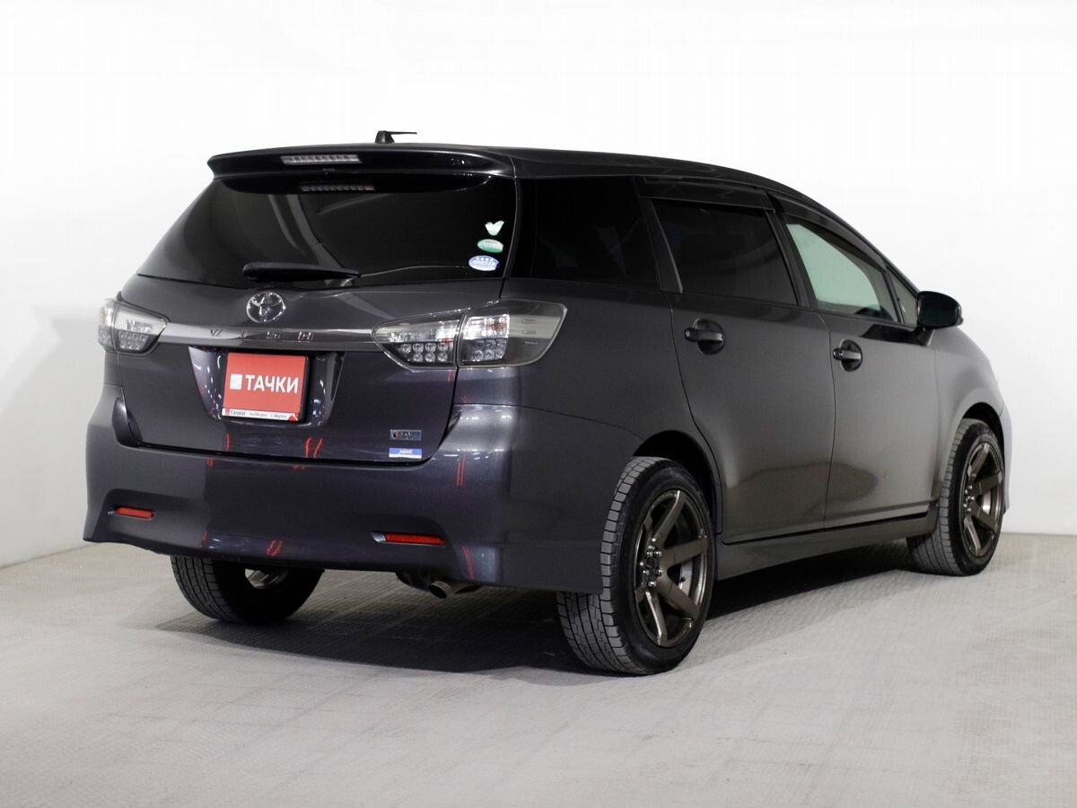 Toyota Wish 2015 - фото автомобиля