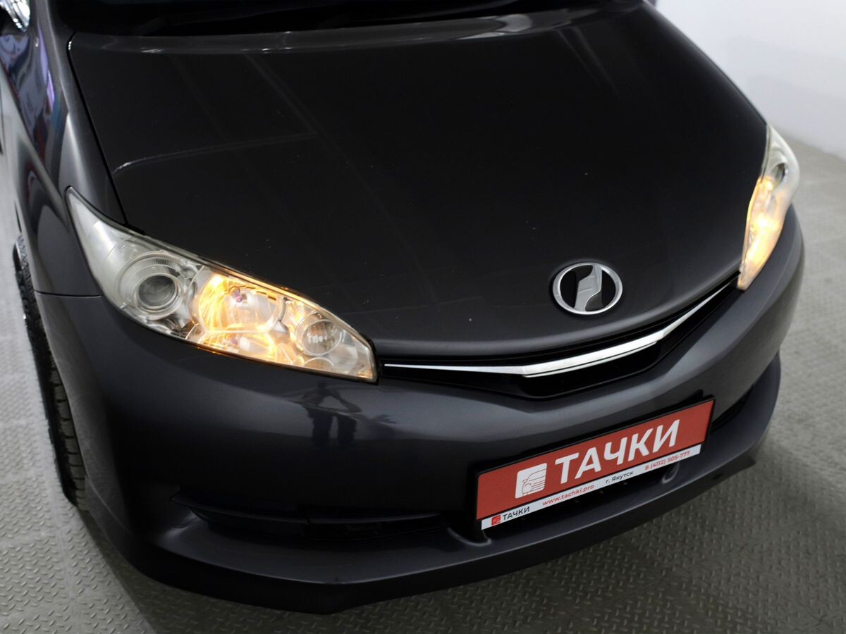 Toyota Wish 2015 - фото автомобиля
