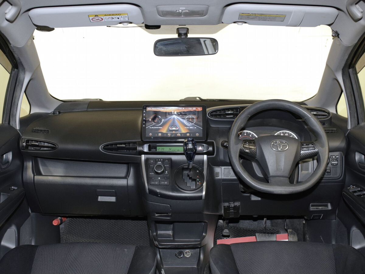 Toyota Wish 2015 - фото автомобиля