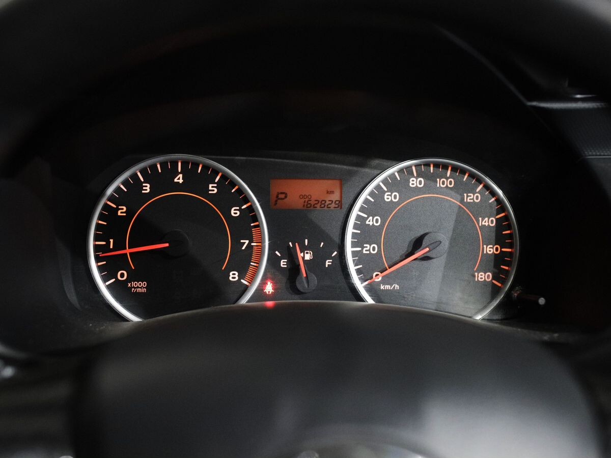 Toyota Wish 2015 - фото автомобиля