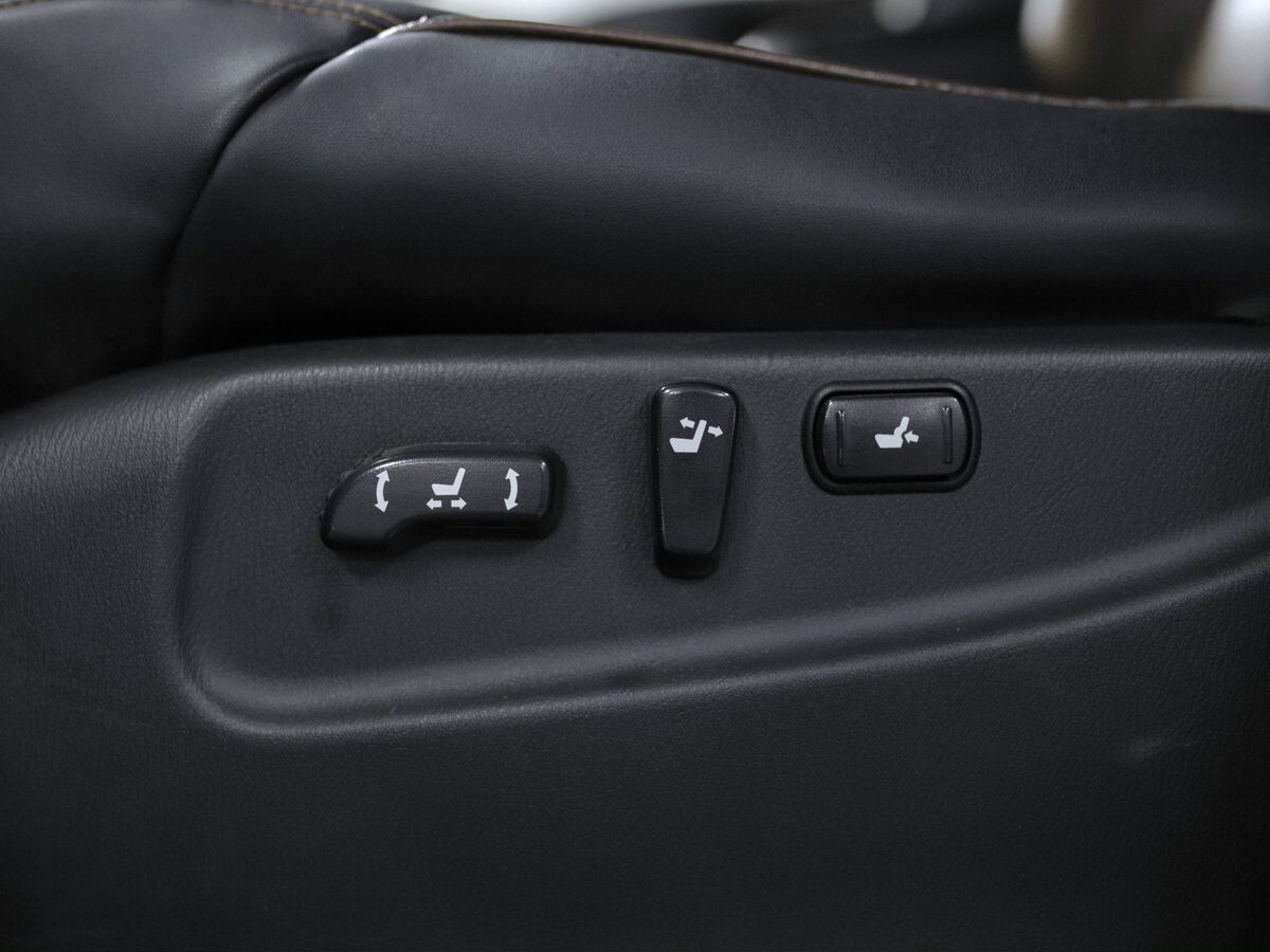 Nissan Patrol 2010 - фото автомобиля