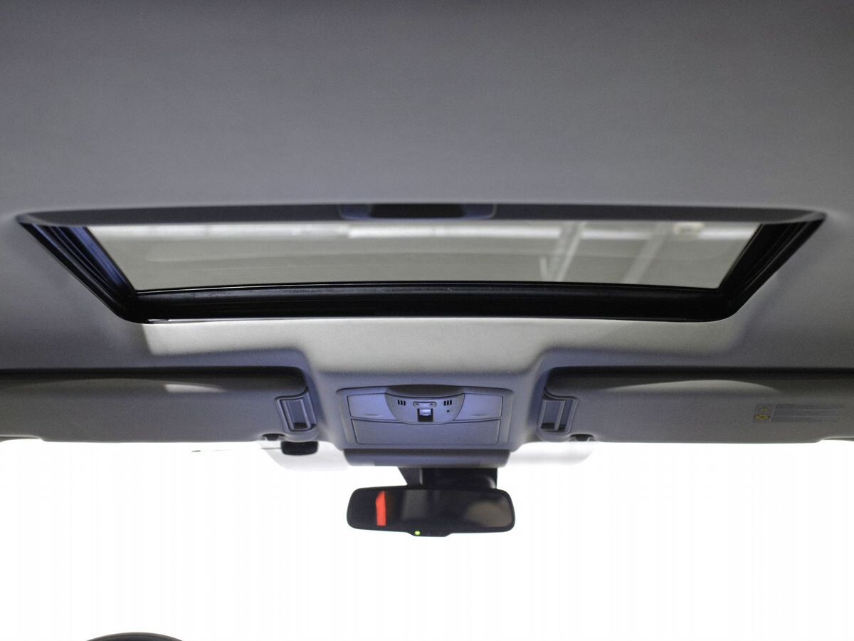 Nissan Patrol 2010 - фото автомобиля