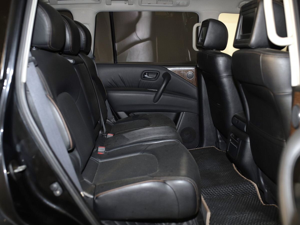 Nissan Patrol 2010 - фото автомобиля