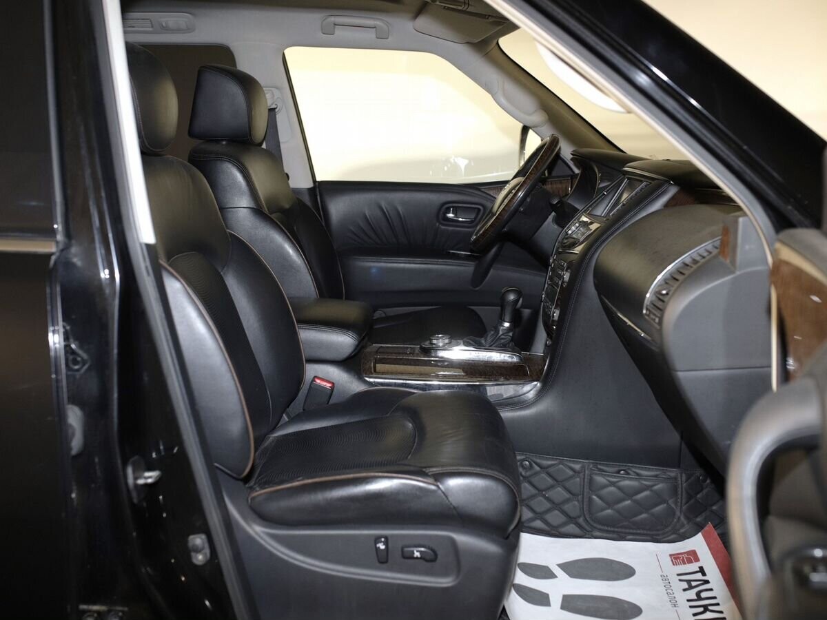 Nissan Patrol 2010 - фото автомобиля