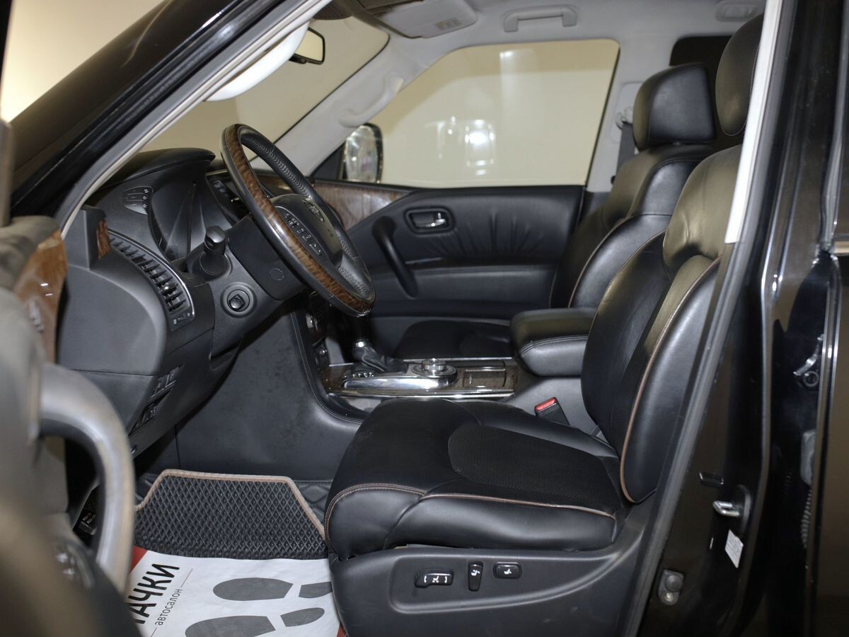 Nissan Patrol 2010 - фото автомобиля