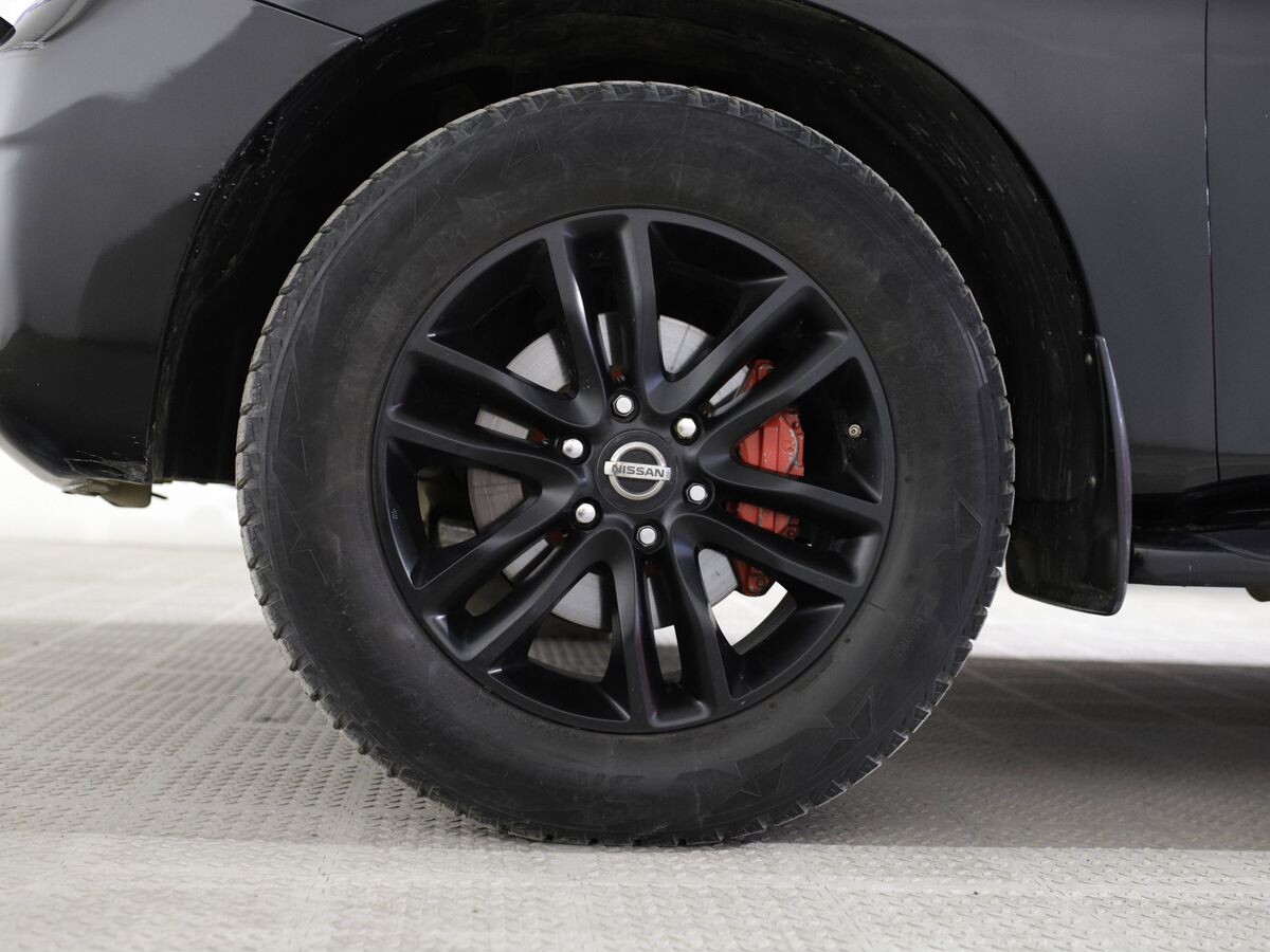 Nissan Patrol 2010 - фото автомобиля