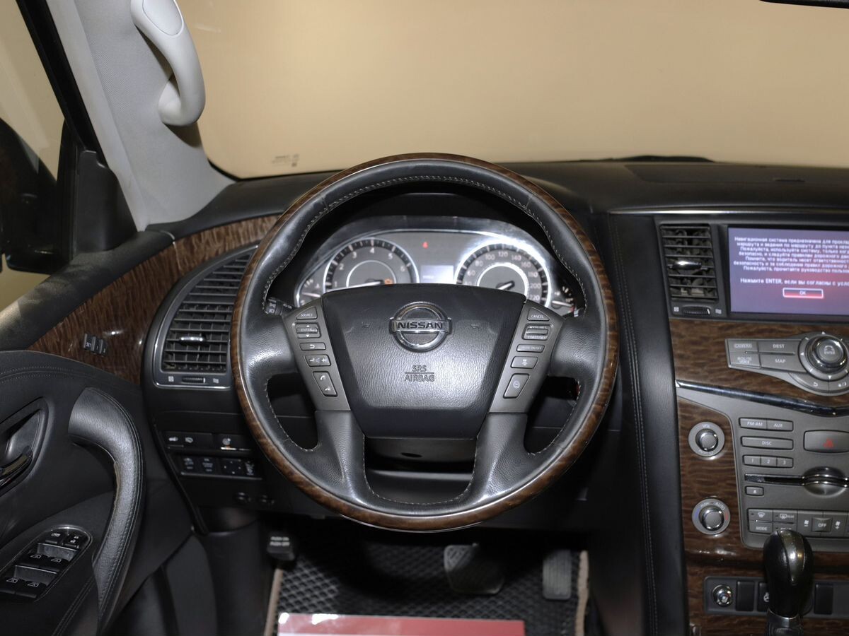 Nissan Patrol 2010 - фото автомобиля