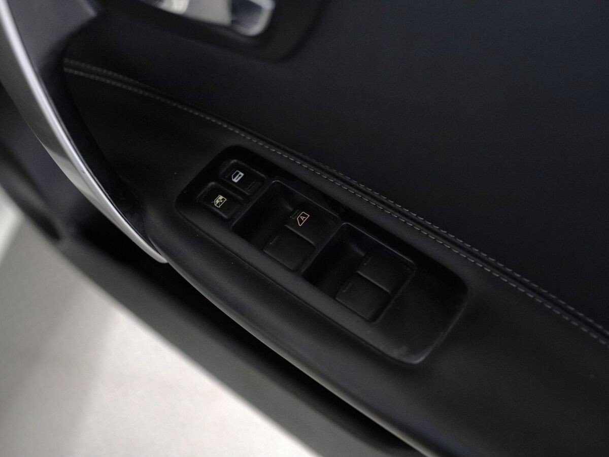 Nissan Dualis 2012 - фото автомобиля