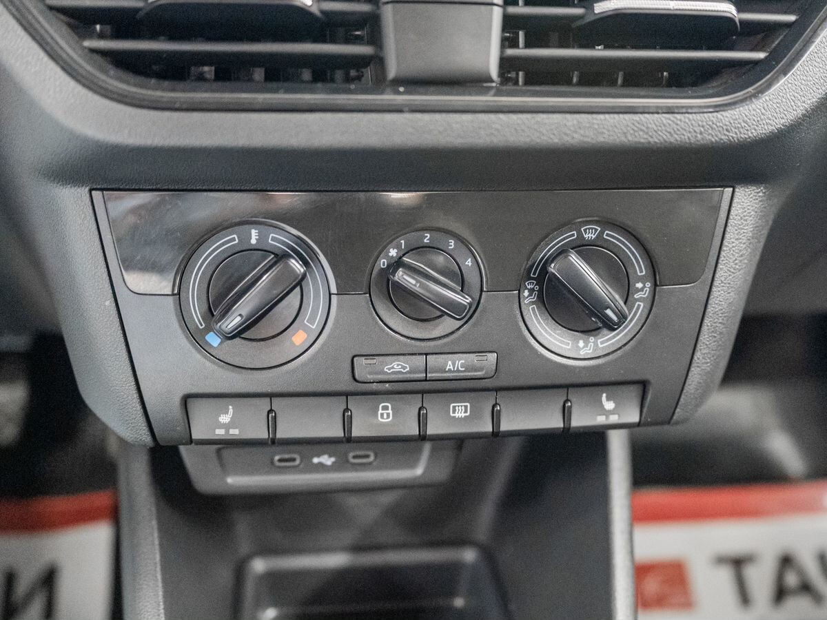 Skoda Rapid 2021 - фото автомобиля
