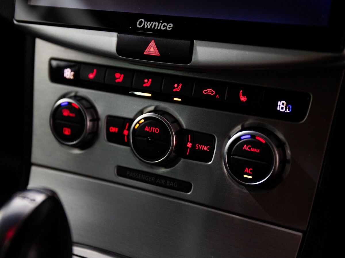 Volkswagen Passat 2012 - фото автомобиля