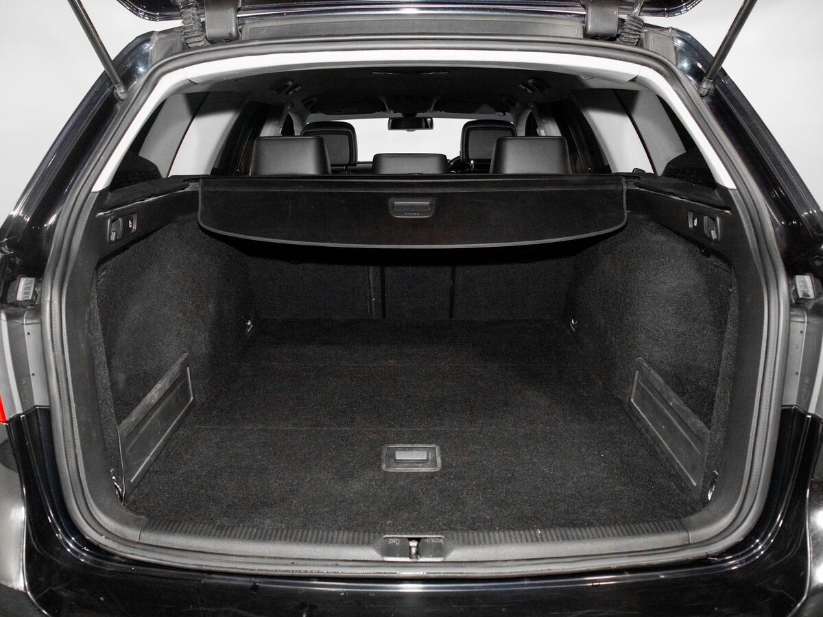 Volkswagen Passat 2012 - фото автомобиля