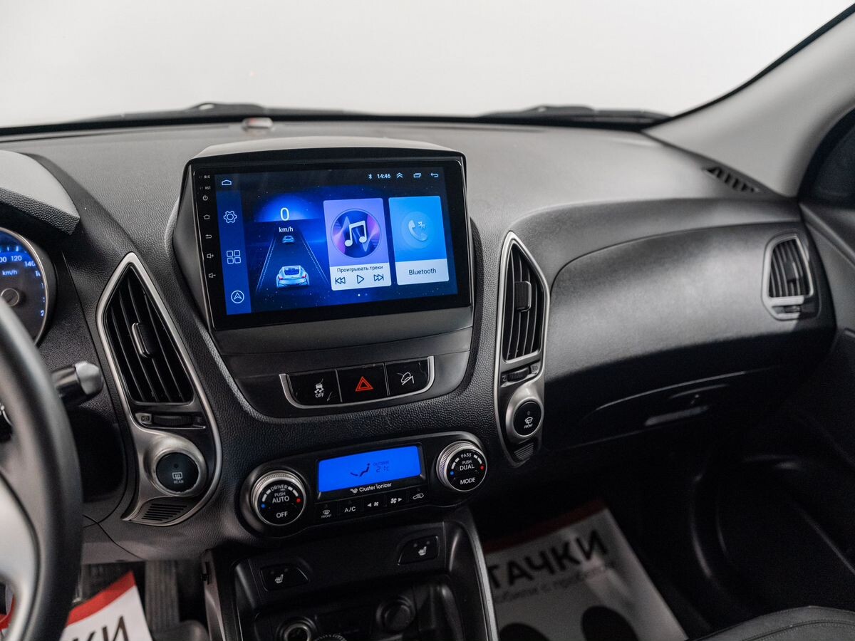 Hyundai Tucson 2010 - фото автомобиля