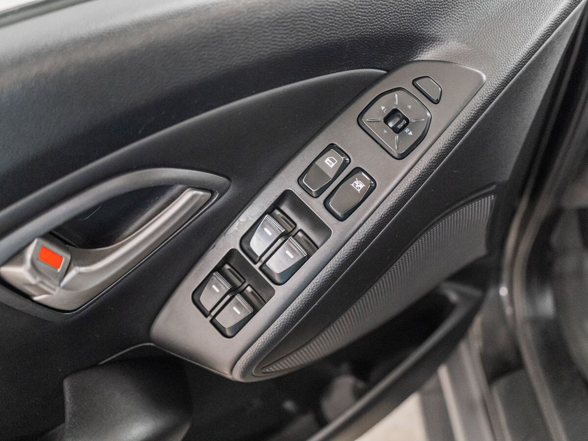 Hyundai Tucson 2010 - фото автомобиля