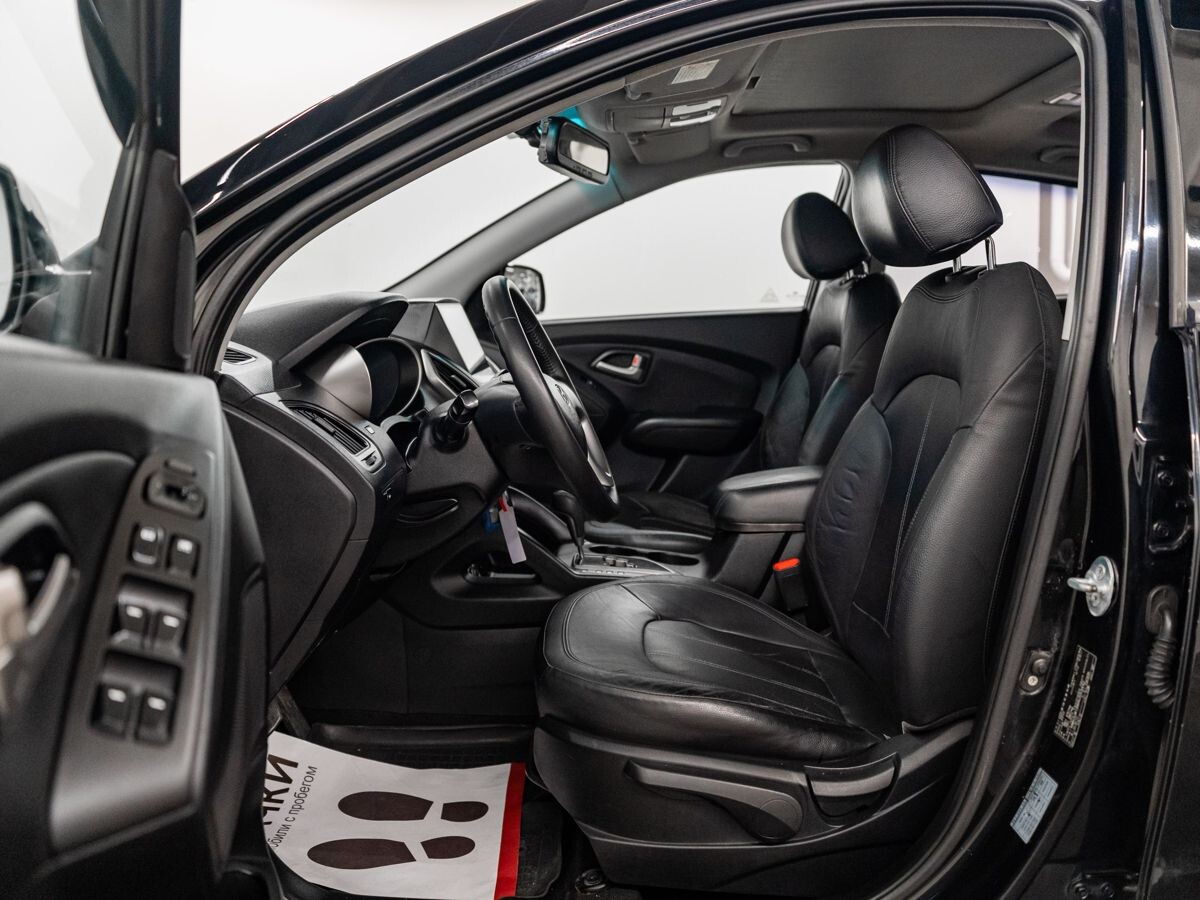 Hyundai Tucson 2010 - фото автомобиля