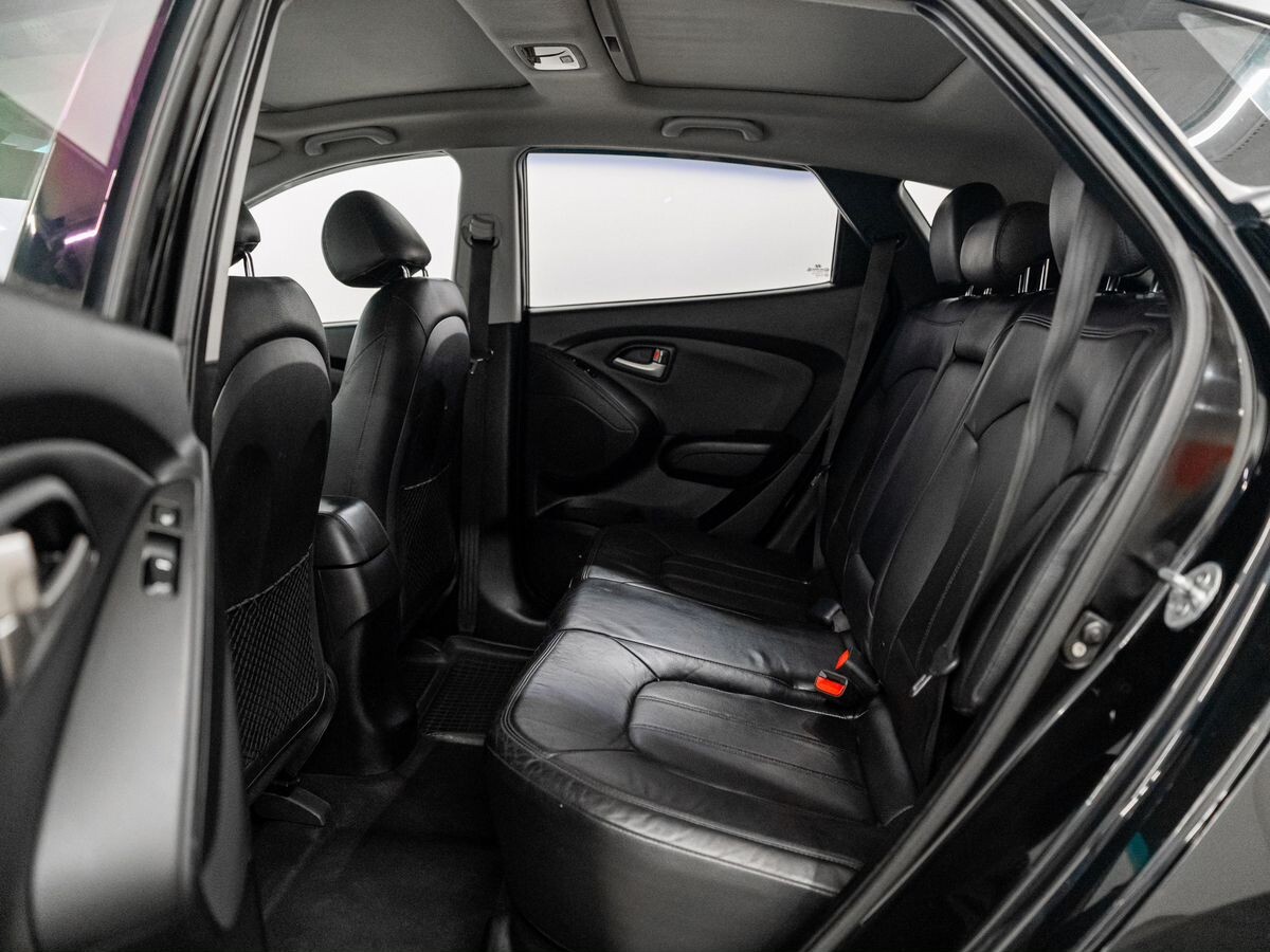 Hyundai Tucson 2010 - фото автомобиля