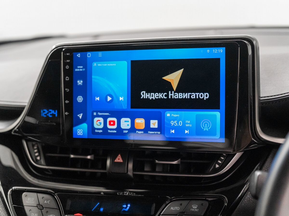 Toyota C-HR 2017 - фото автомобиля