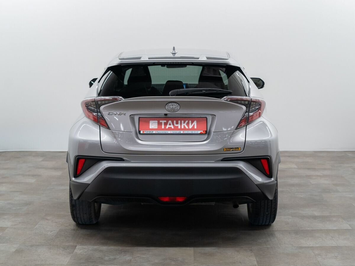 Toyota C-HR 2017 - фото автомобиля