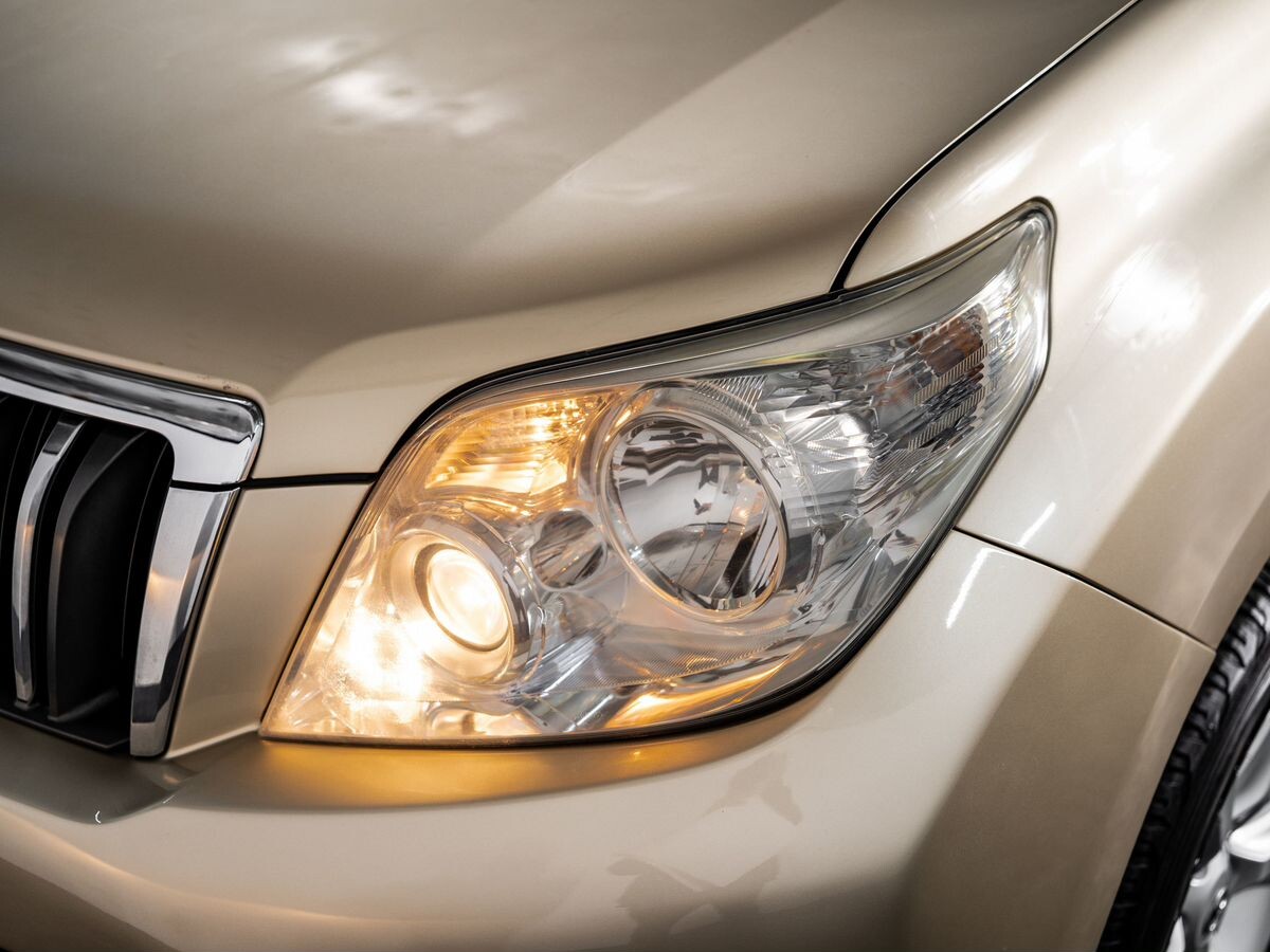 Toyota Land Cruiser Prado 2010 - фото автомобиля