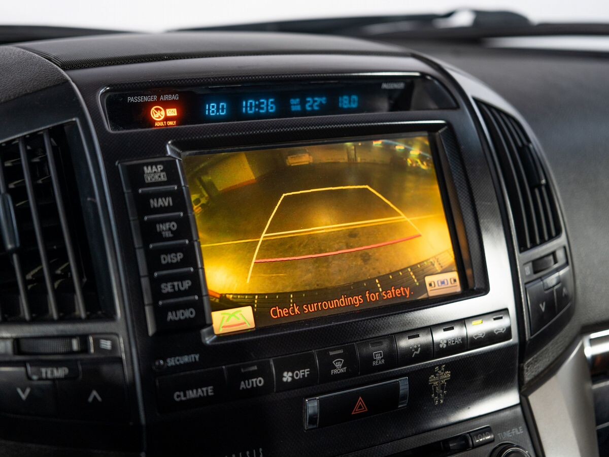 Toyota Land Cruiser 2011 - фото автомобиля