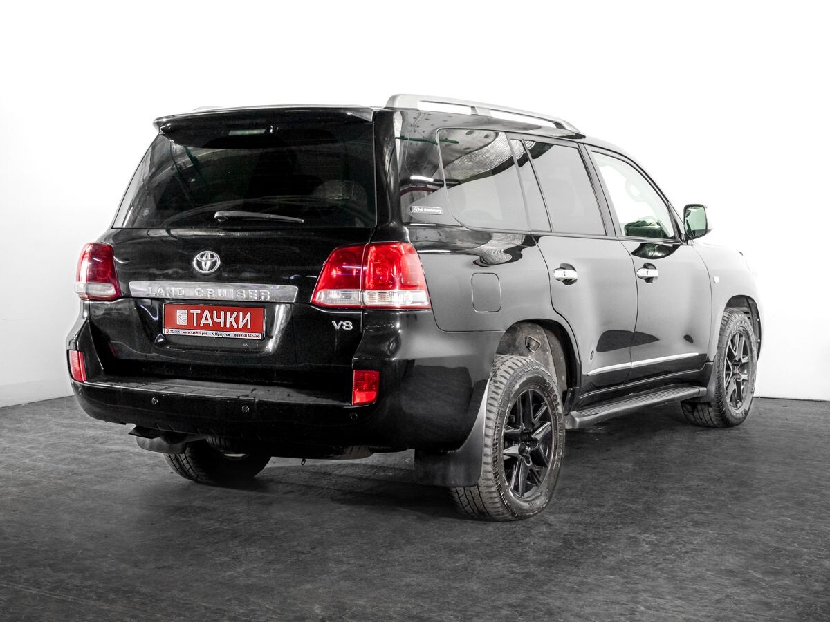 Toyota Land Cruiser 2011 - фото автомобиля