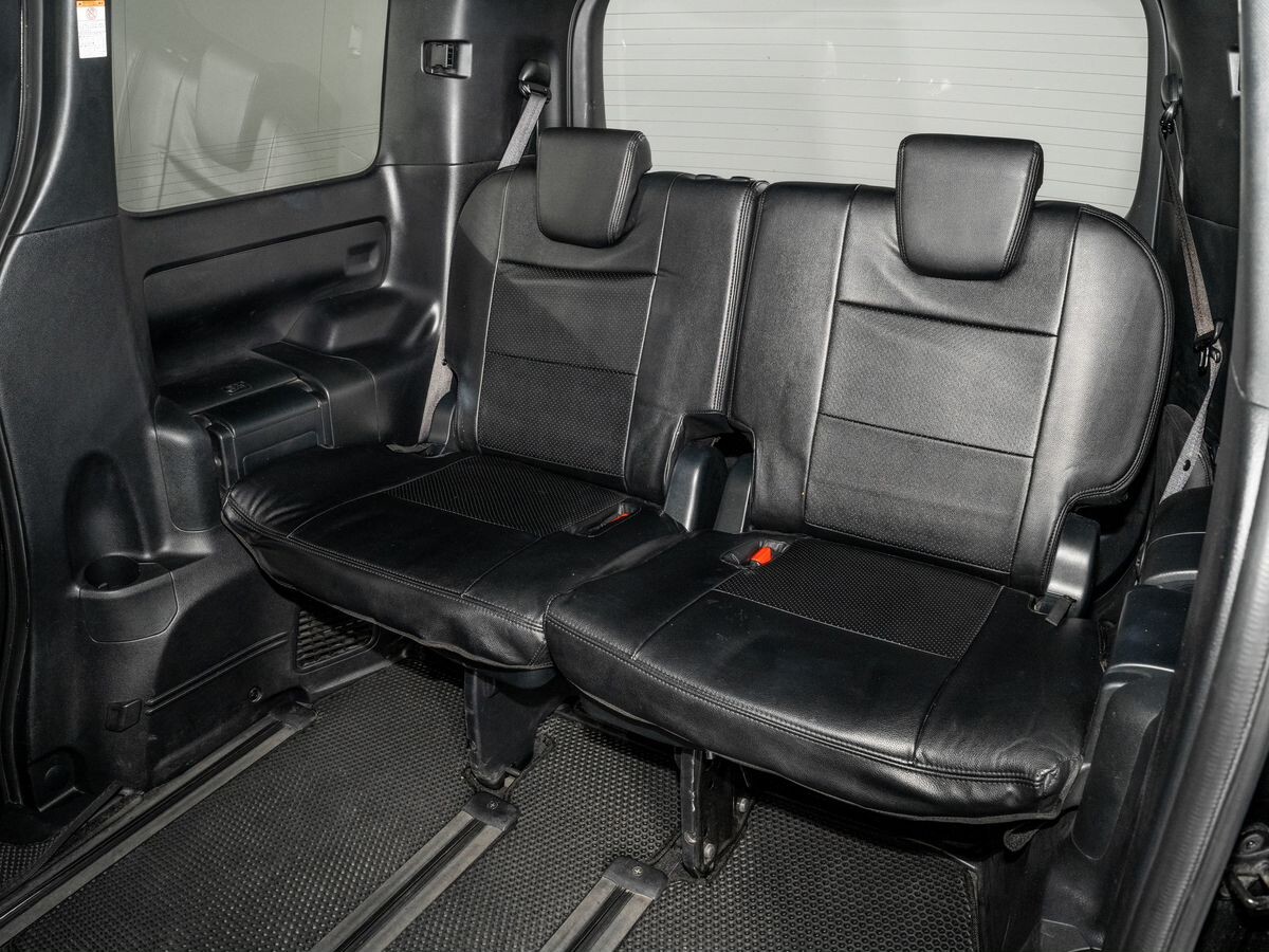 Toyota Voxy 2018 - фото автомобиля