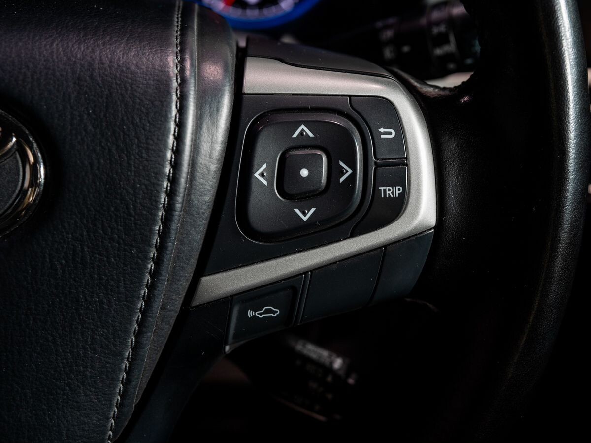 Toyota Harrier 2015 - фото автомобиля