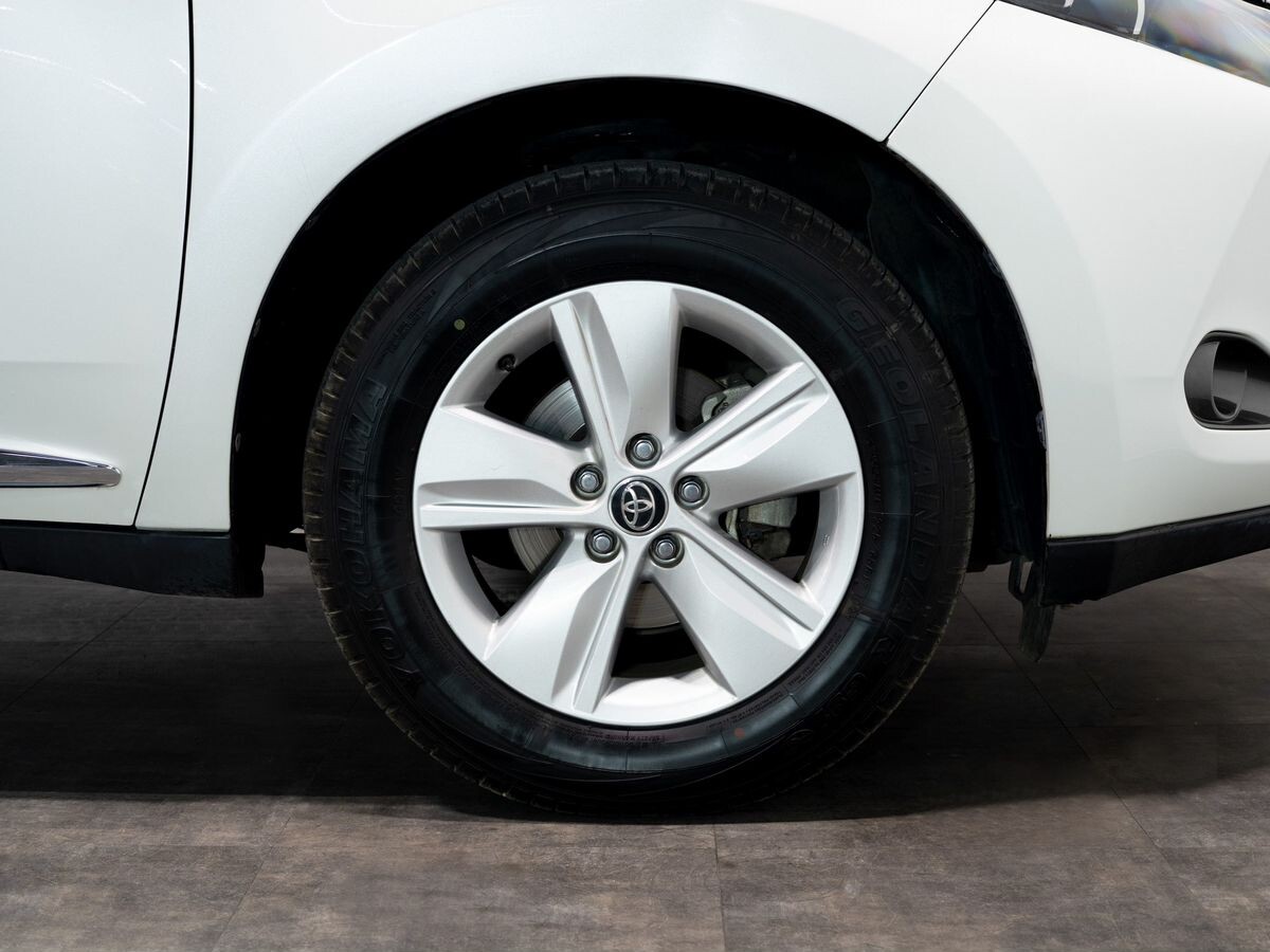 Toyota Harrier 2015 - фото автомобиля