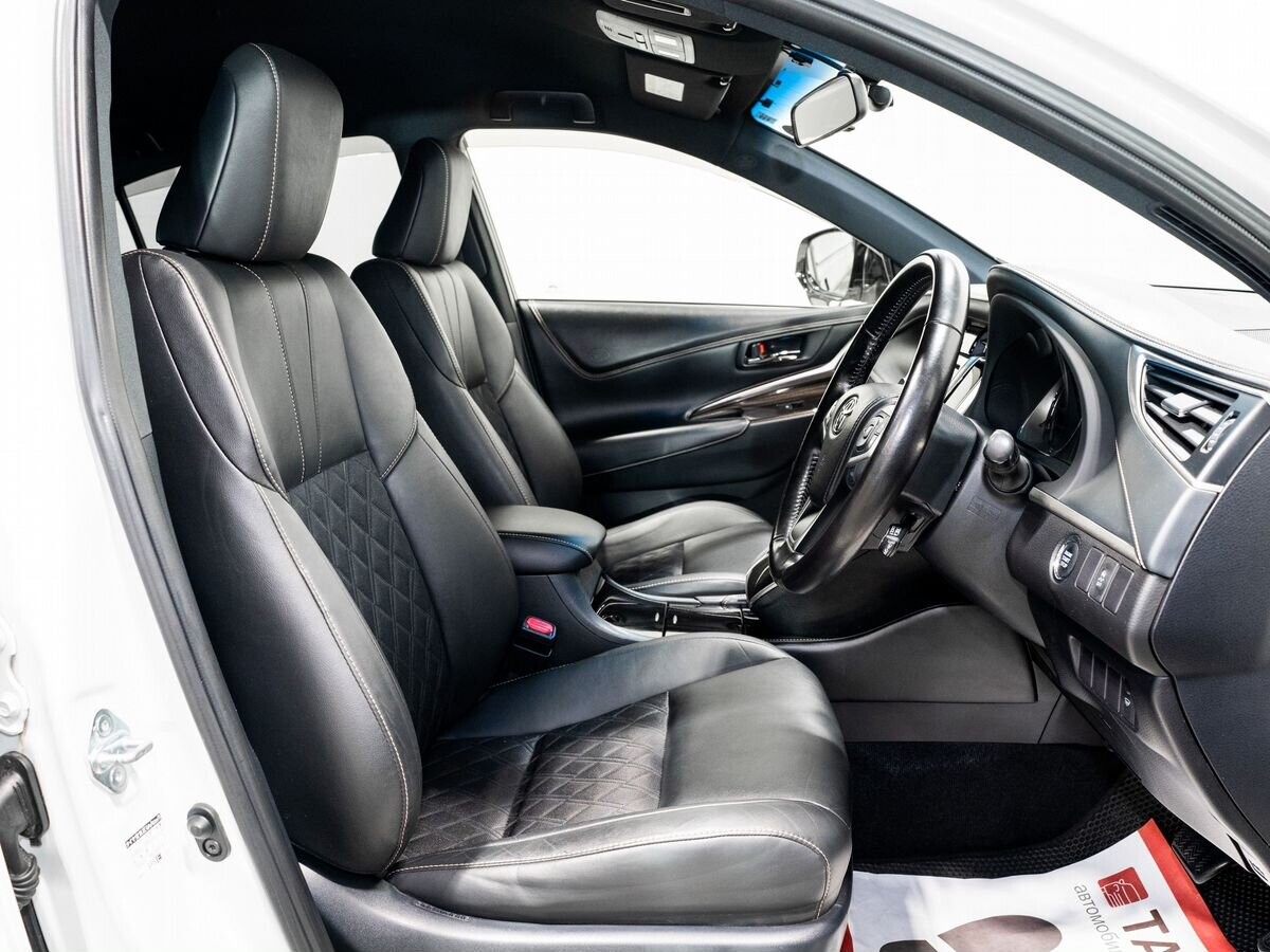 Toyota Harrier 2015 - фото автомобиля