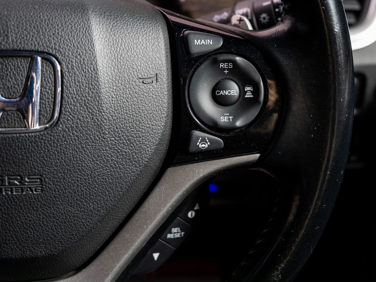 Honda Jade 2015 - фото автомобиля