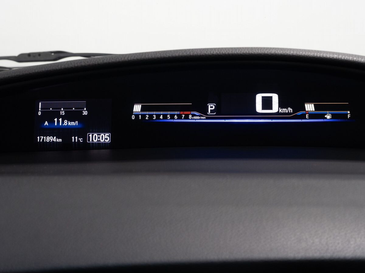 Honda Jade 2015 - фото автомобиля
