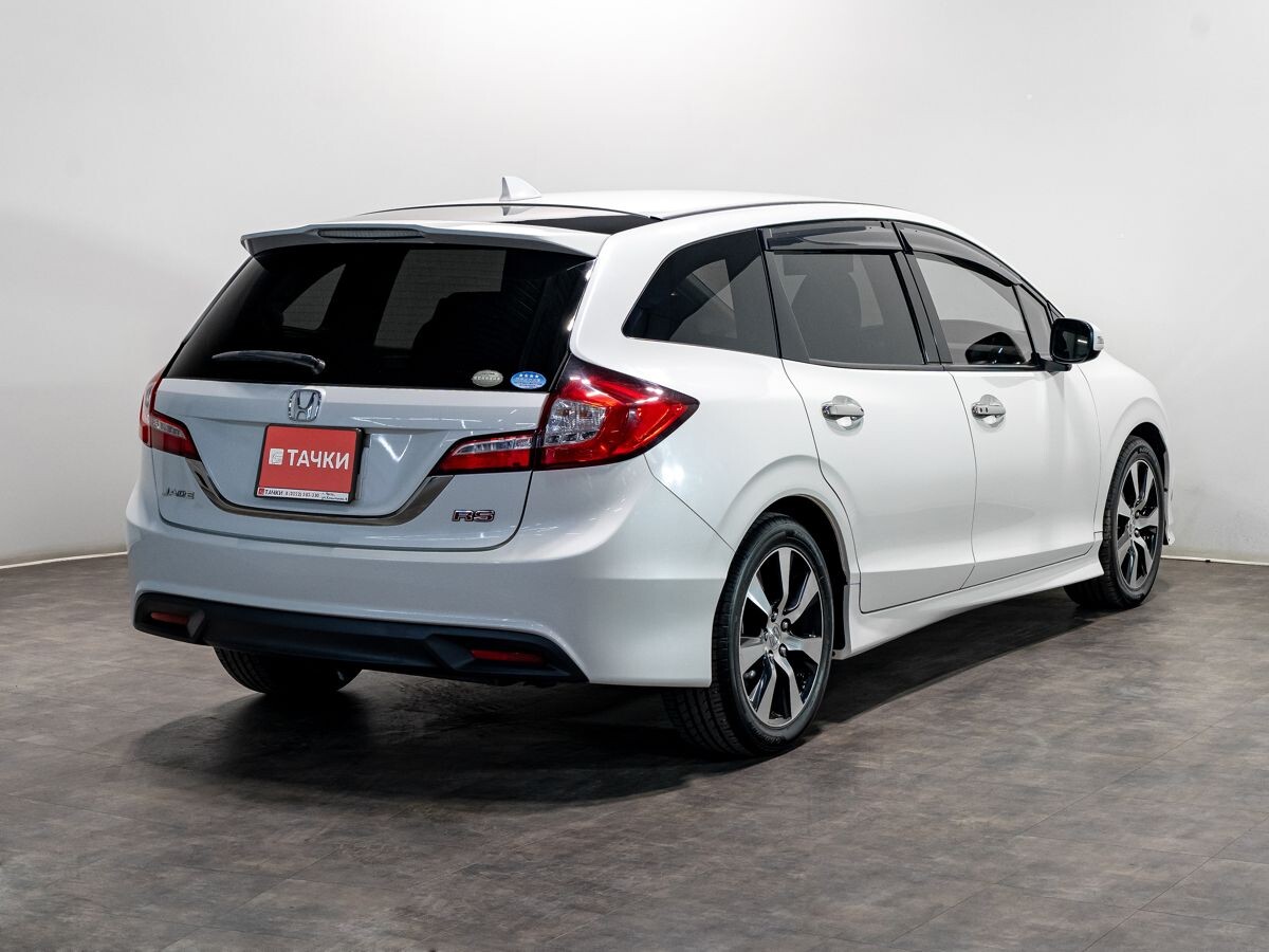 Honda Jade 2015 - фото автомобиля
