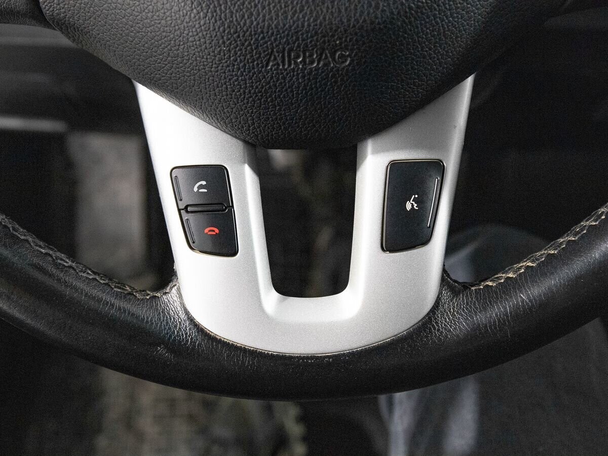 Kia Sportage 2012 - фото автомобиля