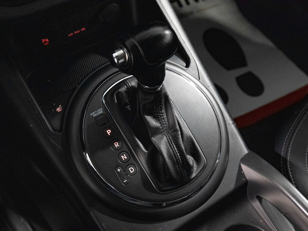 Kia Sportage 2012 - фото автомобиля