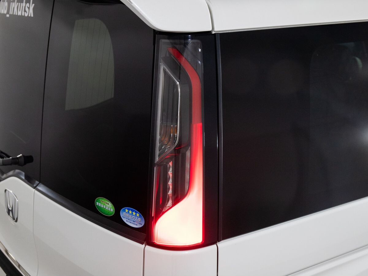 Honda Stepwgn 2015 - фото автомобиля