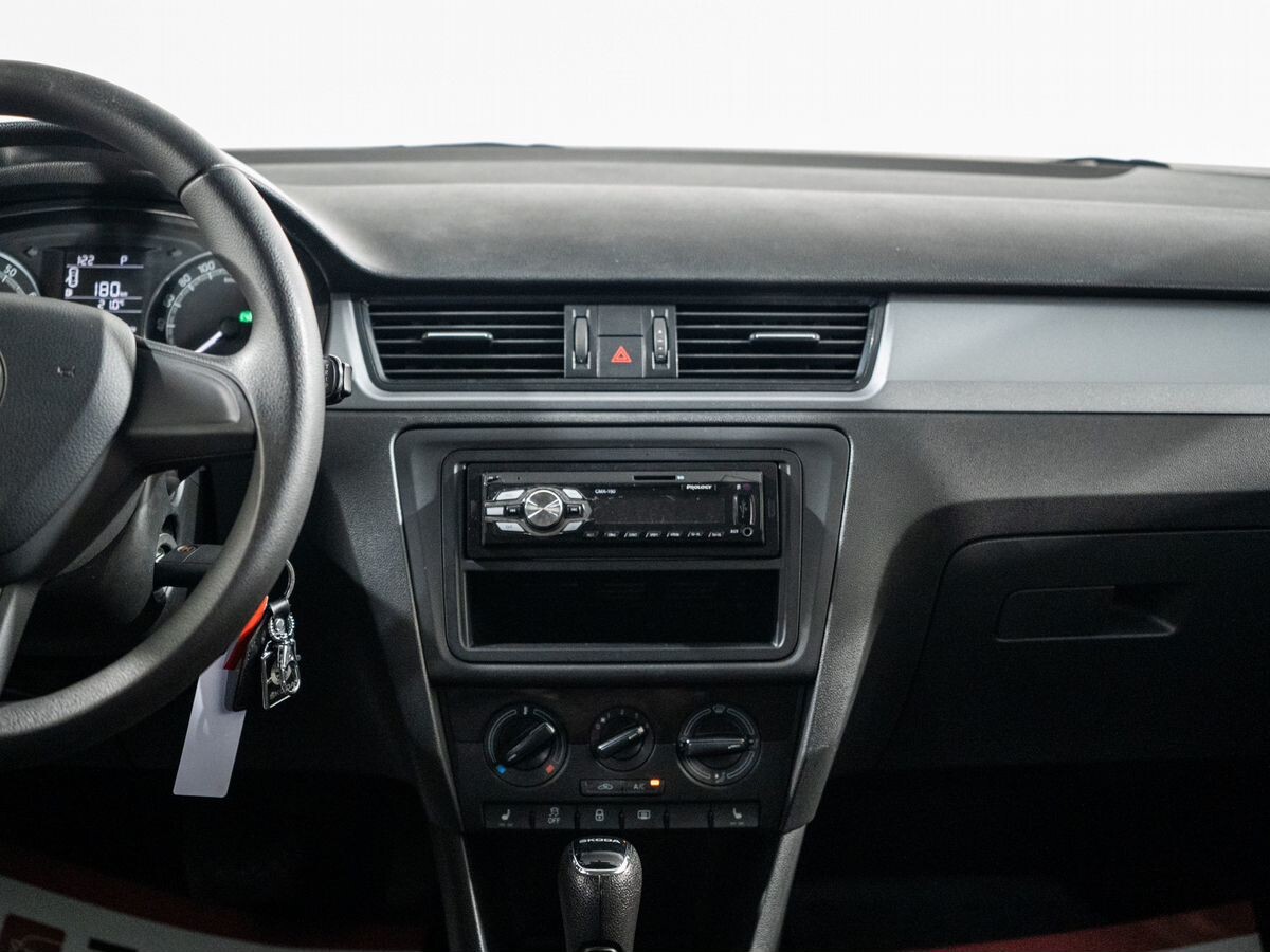 Skoda Rapid 2018 - фото автомобиля