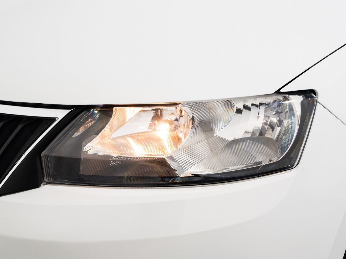 Skoda Rapid 2018 - фото автомобиля