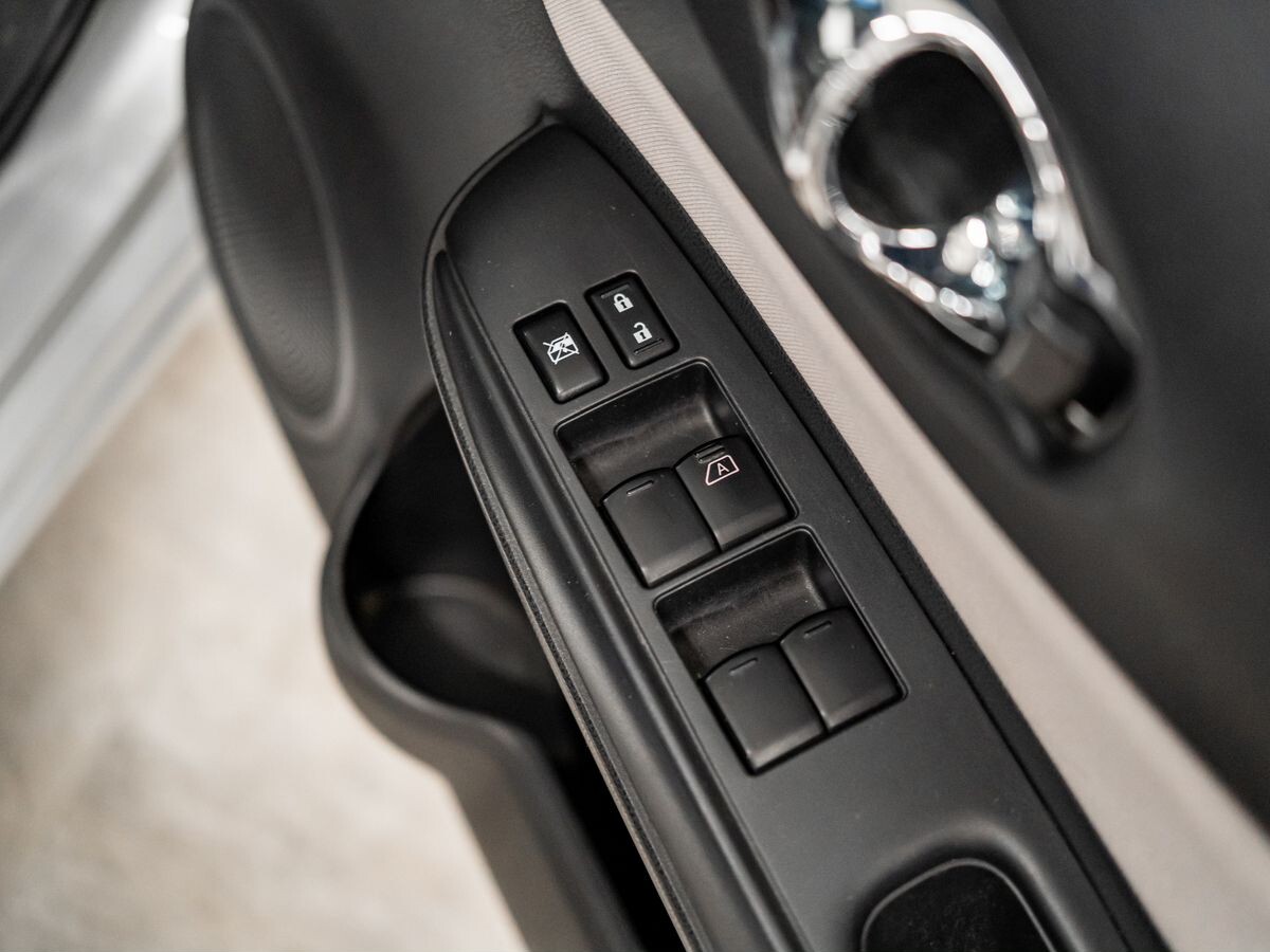 Nissan Note 2020 - фото автомобиля