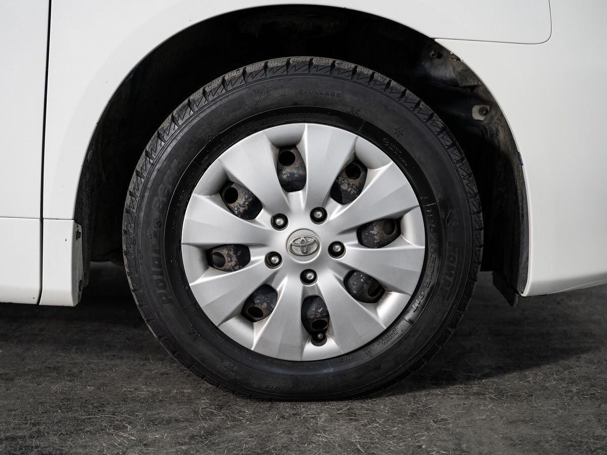 Toyota Noah 2009 - фото автомобиля