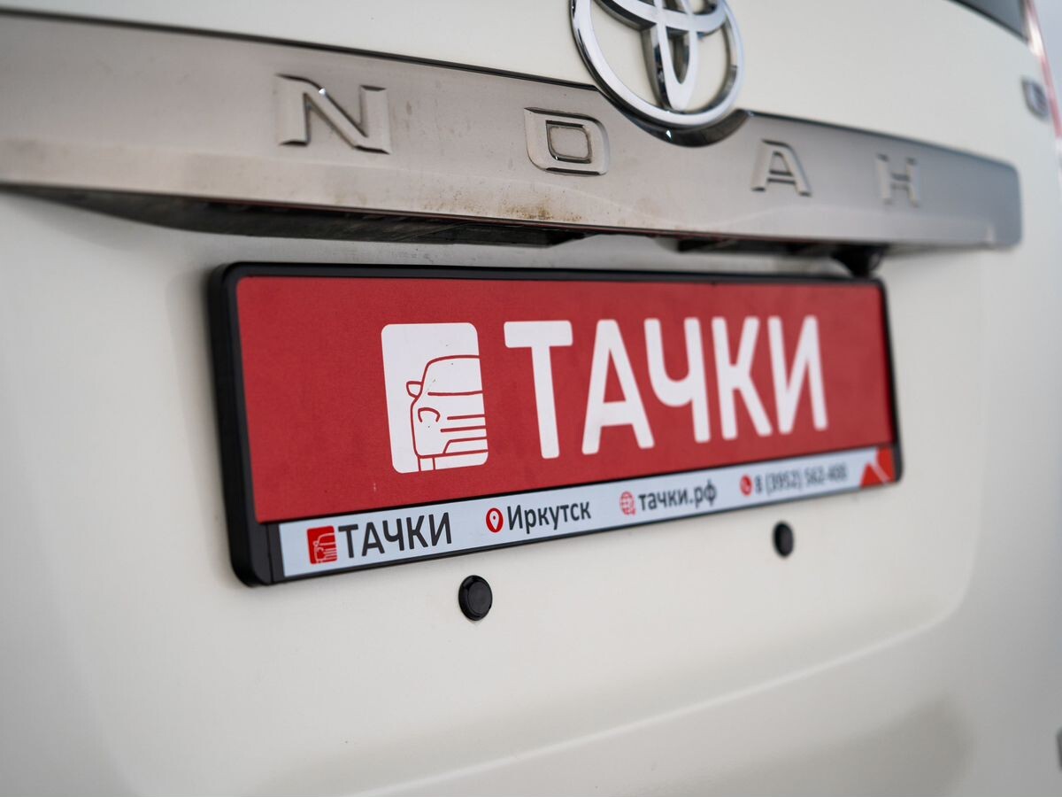 Toyota Noah 2009 - фото автомобиля