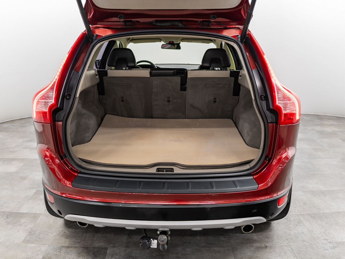 Volvo XC60 2012 - фото автомобиля