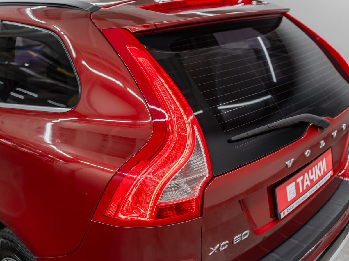 Volvo XC60 2012 - фото автомобиля