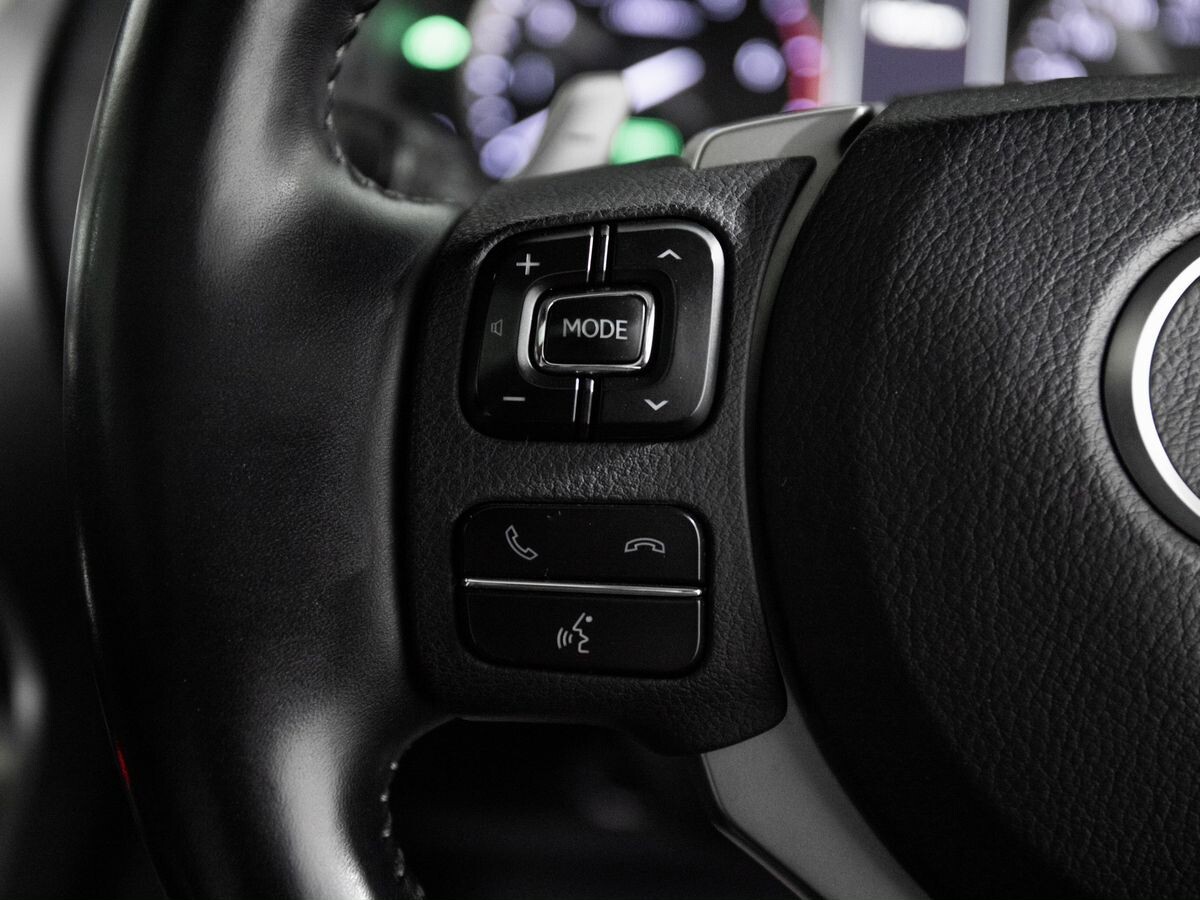 Lexus NX300h 2018 - фото автомобиля