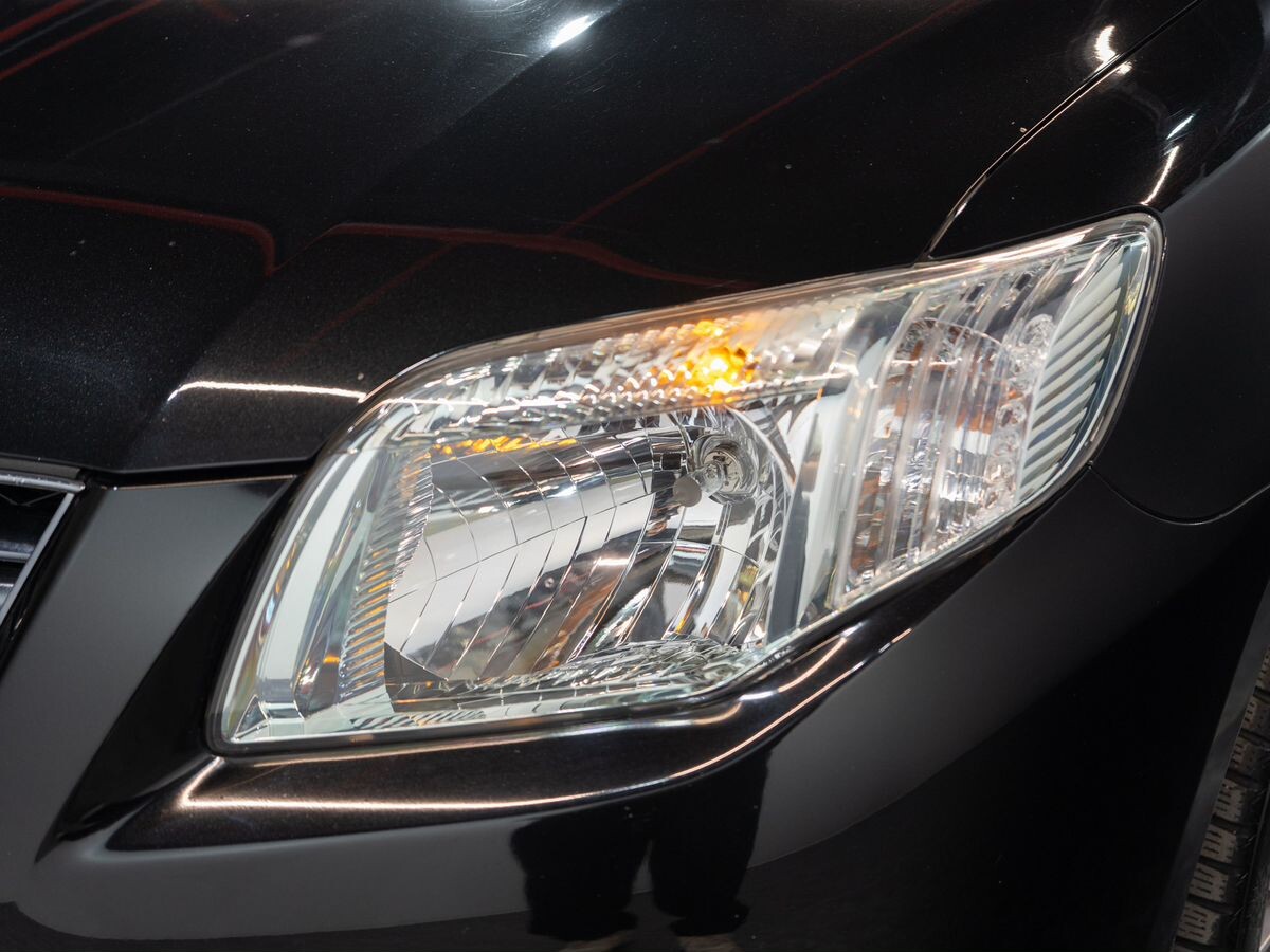 Toyota Corolla Fielder 2009 - фото автомобиля