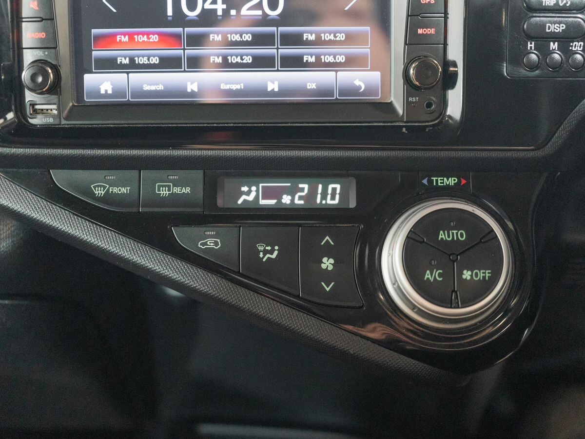 Toyota Aqua 2015 - фото автомобиля