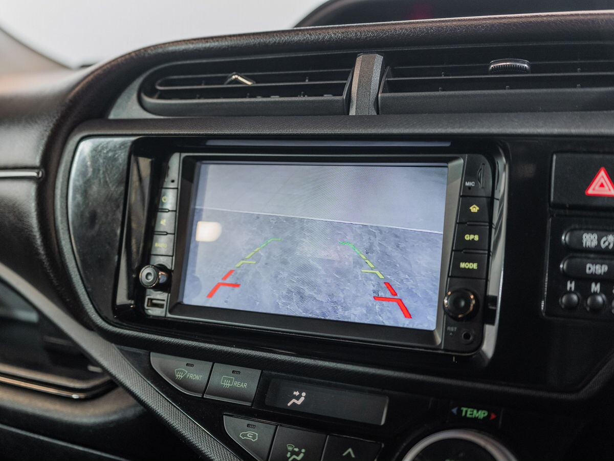 Toyota Aqua 2015 - фото автомобиля