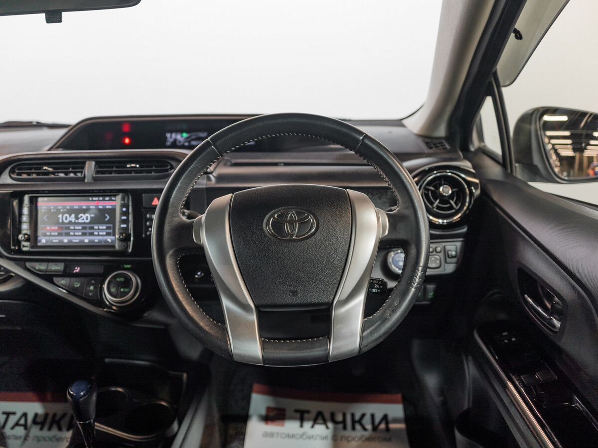 Toyota Aqua 2015 - фото автомобиля