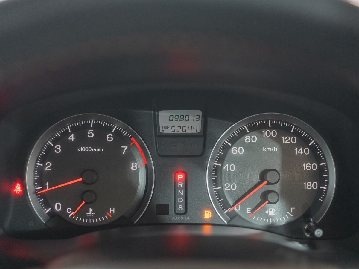 Honda Stream 2010 - фото автомобиля